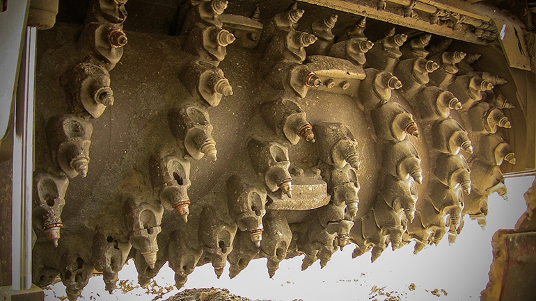 Close up photo of milling machine teeth